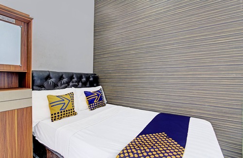 Kudus Hotel | OYO Life 91523 Kenari Guesthouse