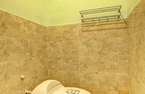 West Semarang Hotel | OYO Life 91682 Homestay Sriti
