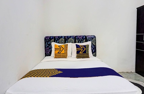 Sedati Hotel | OYO Life 91718 Kost Damai Syariah
