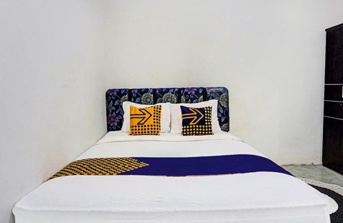 Sedati Hotel | OYO Life 91718 Kost Damai Syariah