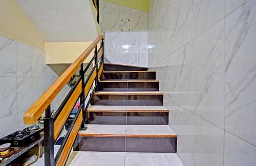 Sidoarjo Hotel | OYO Life 91884 Kost Kusuma Dewi Syariah