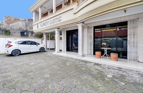 Cileunyi Hotel | OYO Life 91994 Sawerigading Jatinangor Syariah