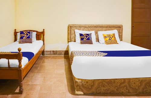 Tretes Hotel | OYO Life 92087 Griya Nurainy