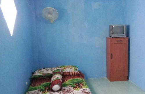 Gubeng Hotel | OYO Life 92104 Hotel Moris Syariah