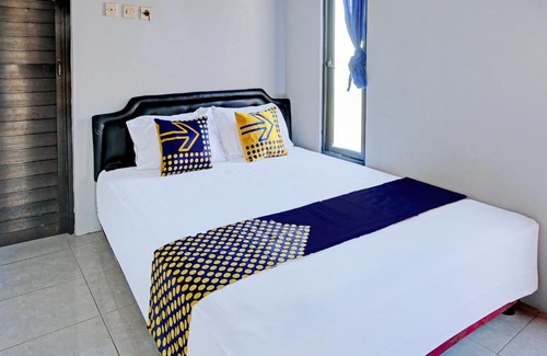 Blitar Hotel | OYO Life 92353 Purnama Syariah Guest House