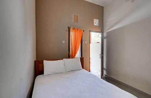 Tua Hotel | OYO Life 92838 Kost Ibu Surya