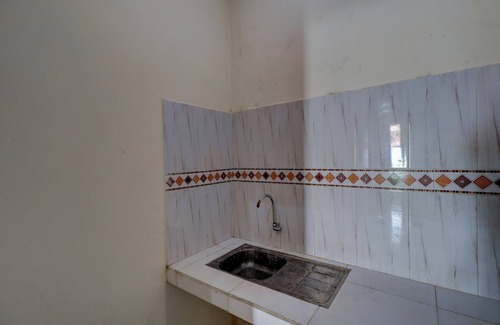 Tua Hotel | OYO Life 92838 Kost Ibu Surya