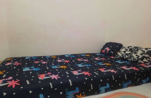 Karawang Hotel | OYO Life 93160 Kost Jenny Karawang