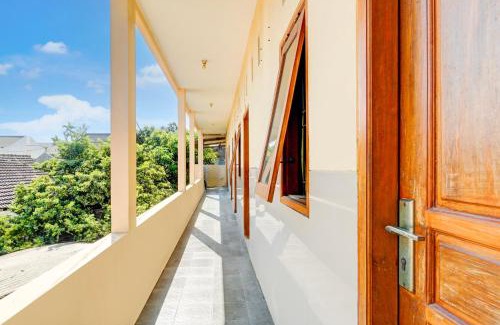 Sedati Hotel | OYO Life 93290 Homestay Betro Syariah