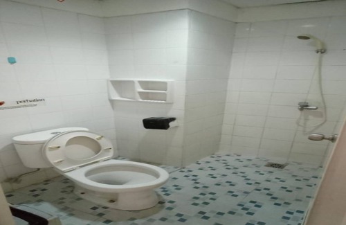 Depok Hotel | OYO Life 93383 Wisma Kencana Puteri