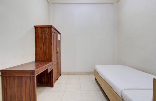 Solo City Centre Hotel | OYO Life 93662 Kost Pak Budi