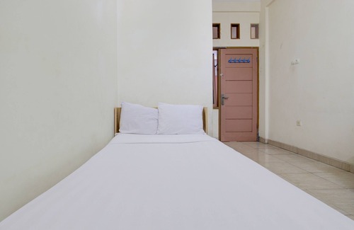 Solo City Centre Hotel | OYO Life 93662 Kost Pak Budi