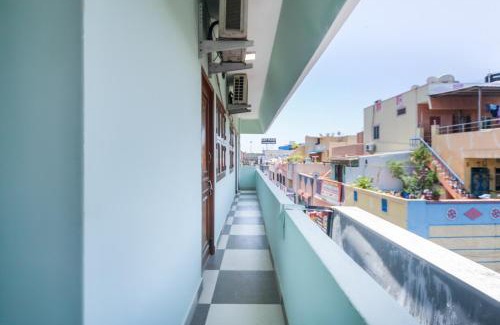 Ekkatuthangal Hotel | OYO Modern Guest House