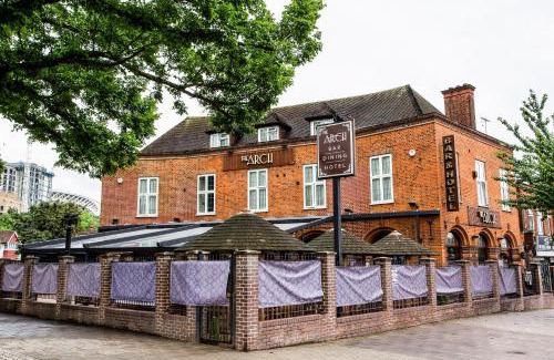Tokyngton Hotel | OYO The Arch, Wembly Stadium