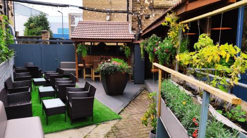 Kilburn Bed & Breakfast | OYO The Kilburn Arms