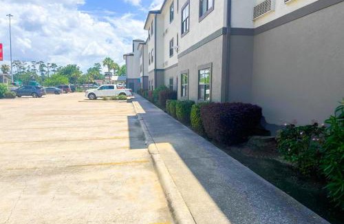 Beaumont Hotel | OYO Townhouse Beaumont Medical Center Area