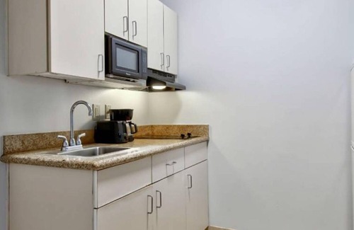 Sulphur Hotel | OYO Townhouse Sulphur, LA Extended Stay