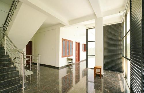 Kakkanad Hotel | OYO Vattekad Residency
