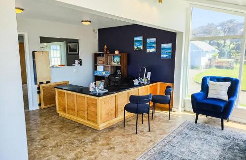 Newport Hotel | OYO Waves Hotel Newport OR - NYE Beach