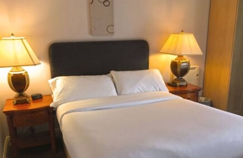 Storrington Hotel | OYO White Horse Hotel