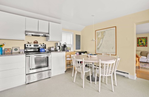 Deep Hole House | Oyster Catcher - Pet friendly; Deep water access!