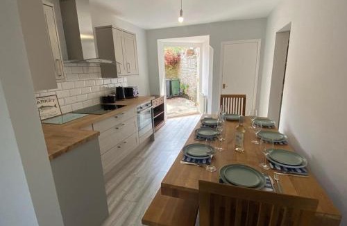 Ryde House | Oyster Catchers