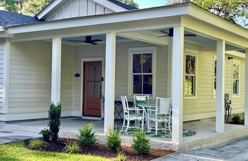 Uptown Cottage | Oyster Rake Cottage. Peaceful, brand new, in charming Beaufort, SC.