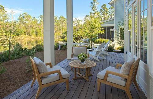 Watercolor House | Oyster's Pearl