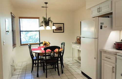 Table Rock Condo | Ozark Retreat~Walk-In Condo~Resort~Pools