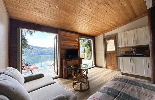 Echo Island Ski Chalet | Ozarks Hummingbird Island Cabin