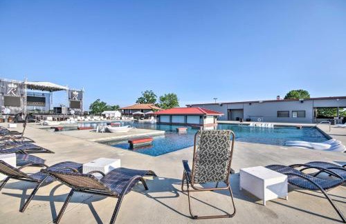 Lake Ozark Apartment | Ozarks Vacation Rental Condo with Lake View!