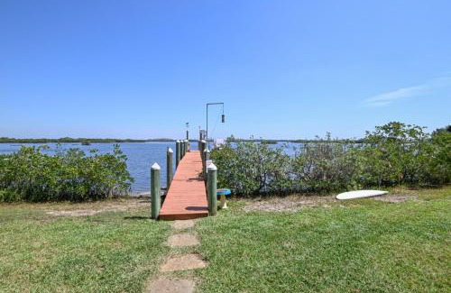 Crystal River House | Ozello Manor Waterfront private dock large patio sleeps 8 dog ok