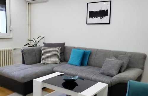 Sumece Apartment | Ozzy