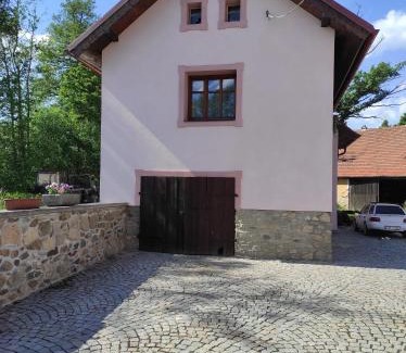 Mirkov House | Příjemné ubytování na farmě