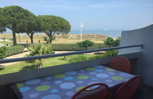 Le Grau-Du-Roi Apartment | P2cabin direct beach Port-Camargue-Sea view