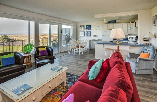 Gearhart Condo | P451 2 Bedroom 1st Floor, stairs, No cleaning fees