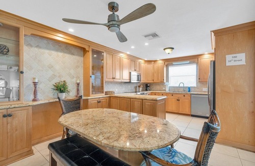 Key Colony Beach House | P71 - 7 bed, 6 bath up/down duplex in Key Colony!