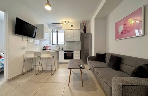 Petralona Apartment | P8 - 2 Bedrooms Jacuzzi Rooftop