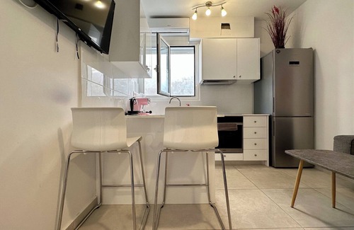 Petralona Apartment | P8 - 2 Bedrooms Jacuzzi Rooftop