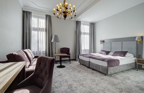 Zlocieniec Hotel | Pałac Cieszyno
