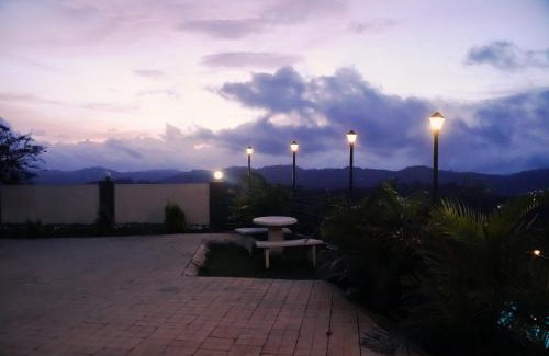 Udumbanchola Hotel | Paadi Holidays Ramakkalmedu