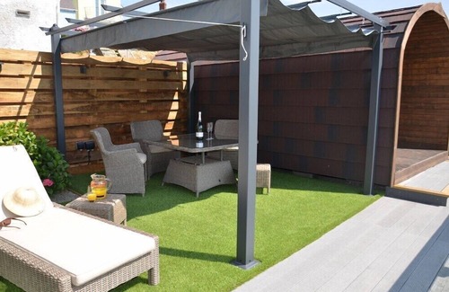 Aberporth Cabin | Pabell Pren Glamping by Aberporth Beach Holidays