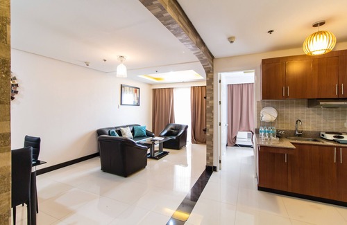 Ermita Night District Hotel | Pacific Bay Grand Suites
