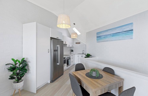 Blue Bay Apartment | Pacific Breeze 11