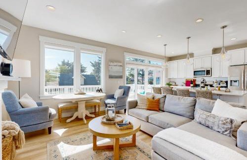 Nelscott House | Pacific Breeze
