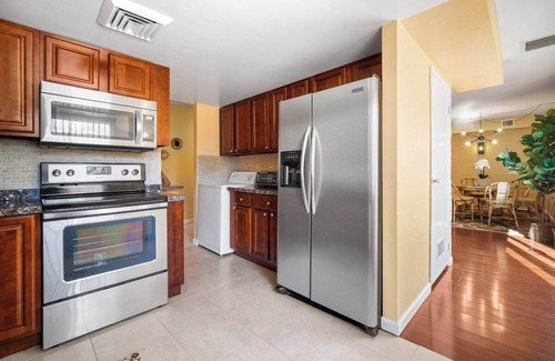 Atlantic City Condo | Pacific Getaway: Near Beach & Boardwalk