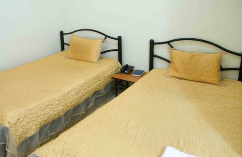 Lira Hotel | Pacific Grand Hotel