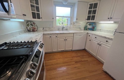 Pacific Grove House | Pacific Grove Home at Lovers Point. Perfect Location near Beach & Restaurants.