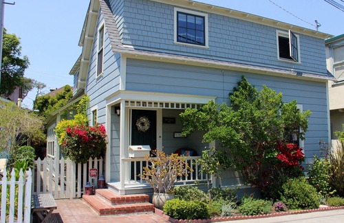 Pacific Grove House | Pacific Grove Home at Lovers Point. Perfect Location near Beach & Restaurants.