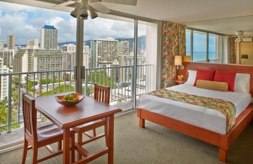 Waikiki Hotel | Pacific Monarch Hotel